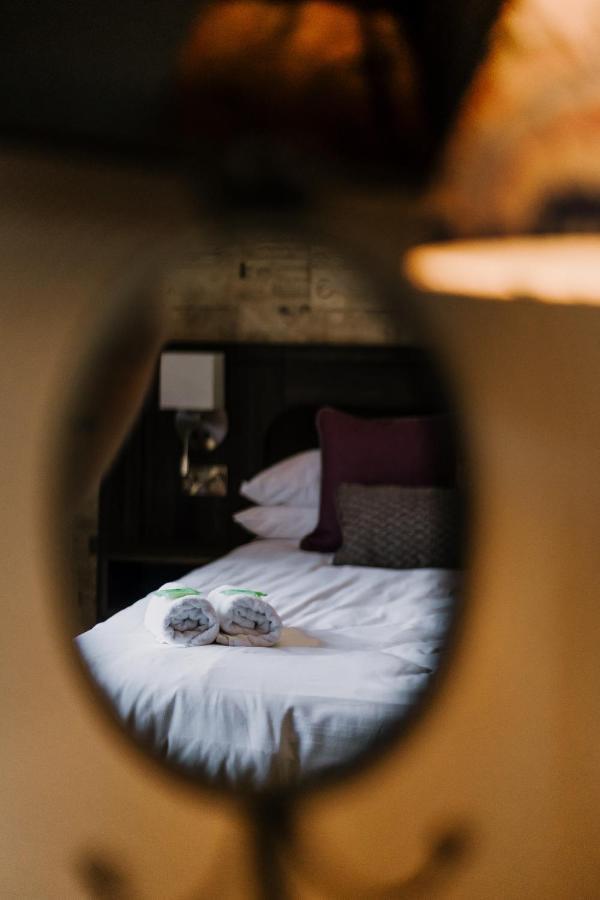 The Bull Hotel Stony Stratford Esterno foto